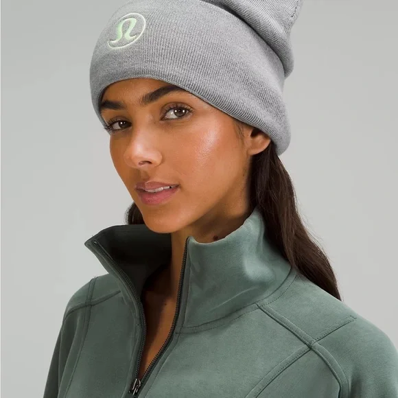 Sold! Lululemon NWT Warm Revelation Beanie L/XL SOLD other platform - Picture 1 of 8